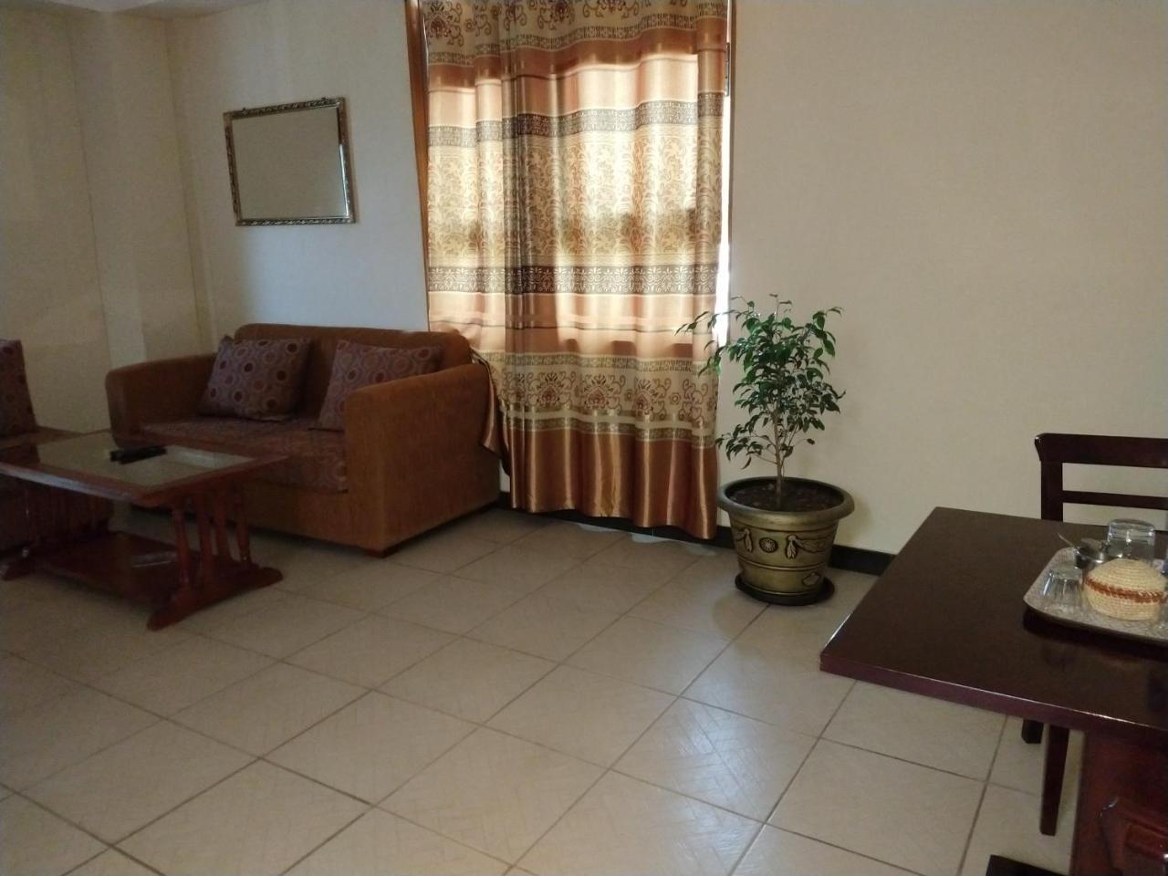 Mekelle Hotel Мекеле Экстерьер фото